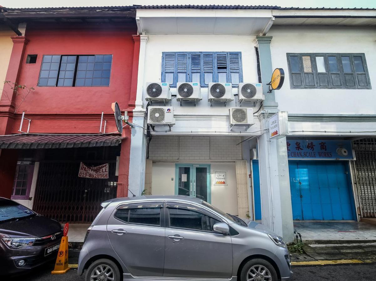 Little Houses Kuching Exterior foto